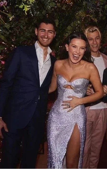 Vestido de fiesta brillante sin tirantes con lentejuelas, abertura, corte recto para la noche Y8167
