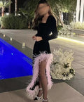 Vestido de noche largo de manga larga negro elegante con plumas Y6724