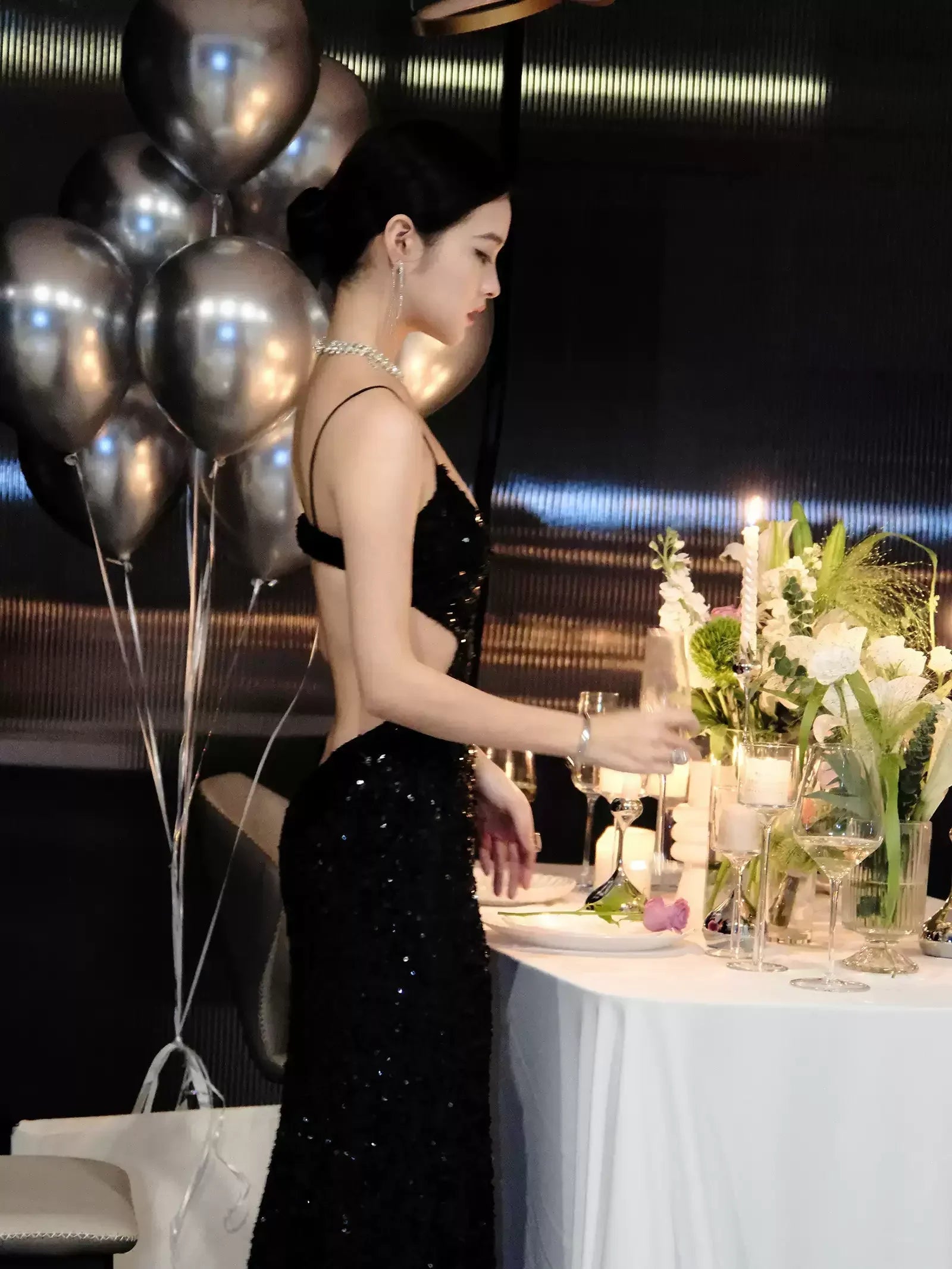 Abito da sera nero con paillettes scintillanti, vestito da sera sexy con schiena scoperta Y1124