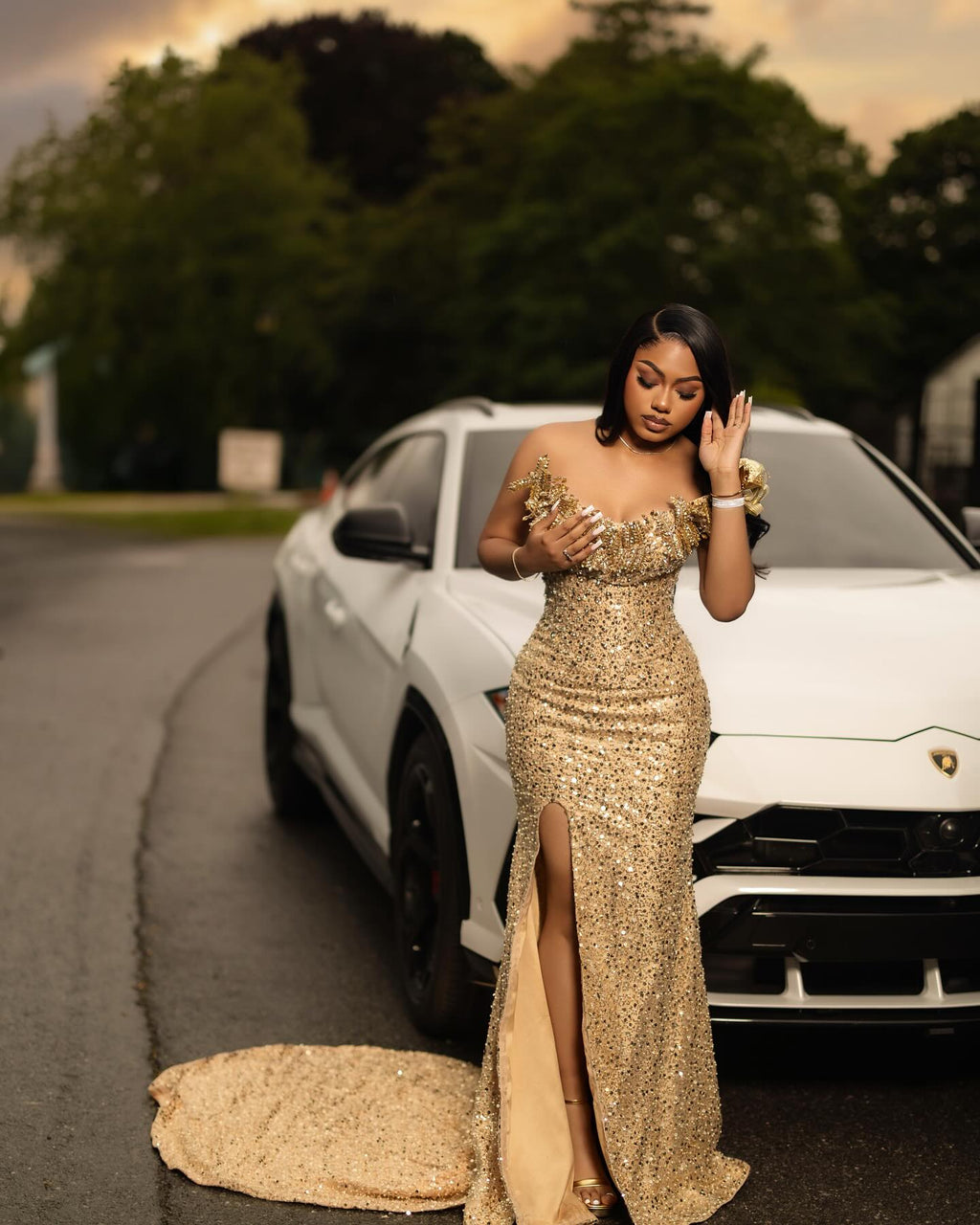 Luxury 24K Gold Sequin Prom Dress Sculptural 3D Floral Neckline Mermaid Gown