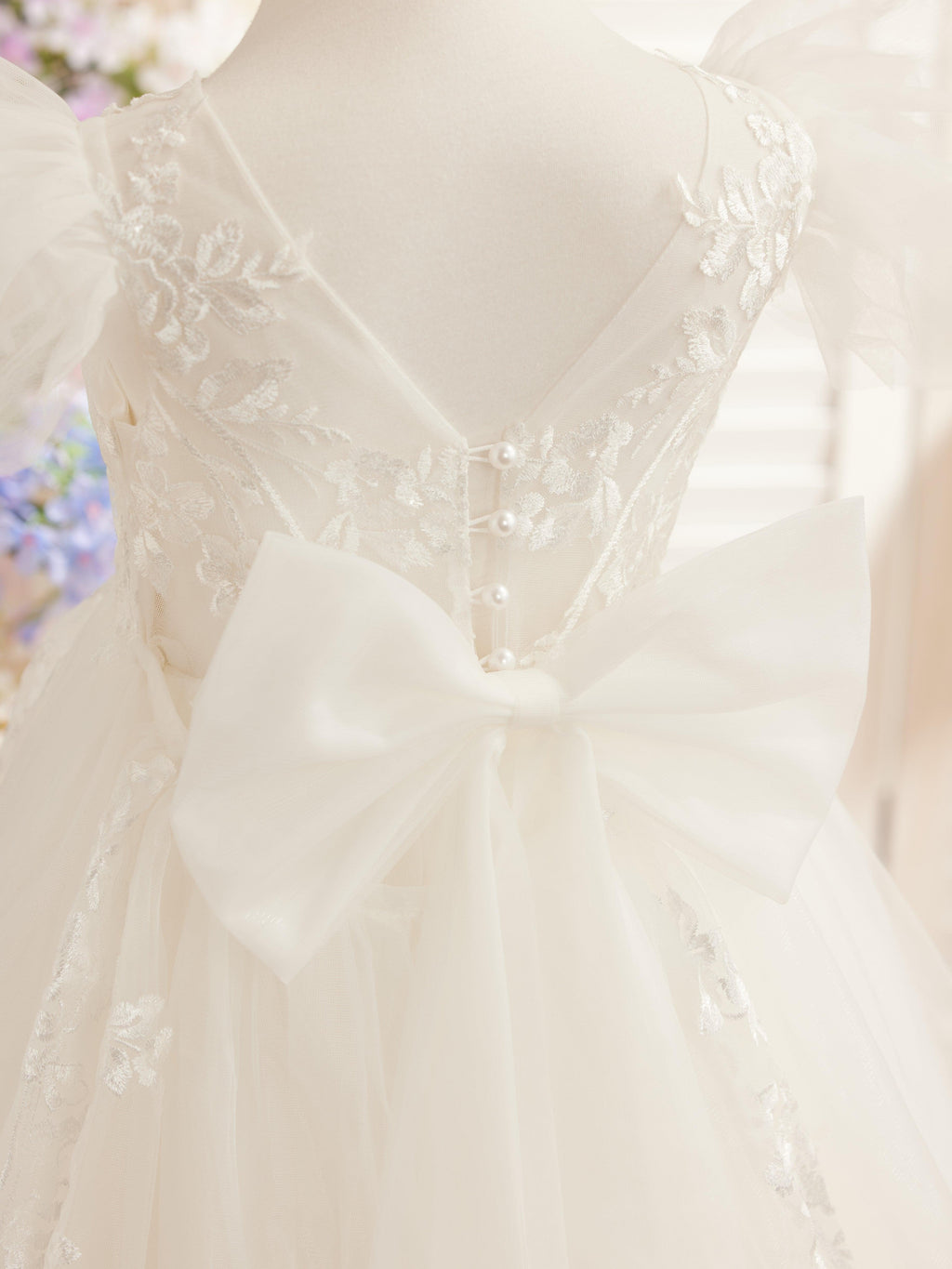 Detachable Lace Tulle Flower Girl Dress With Bow And Sweep Train