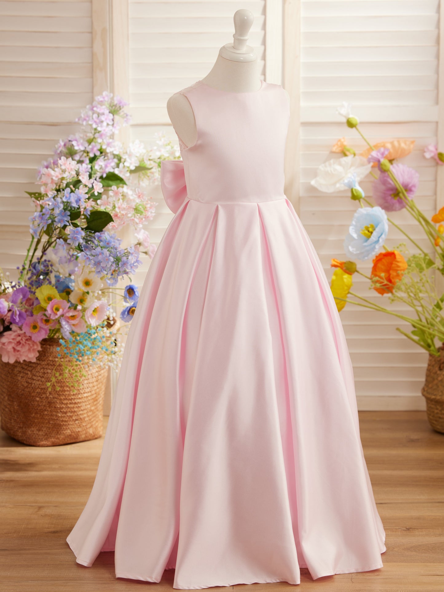 Robe de demoiselle d'honneur de première communion en satin et dentelle coupe A-line 