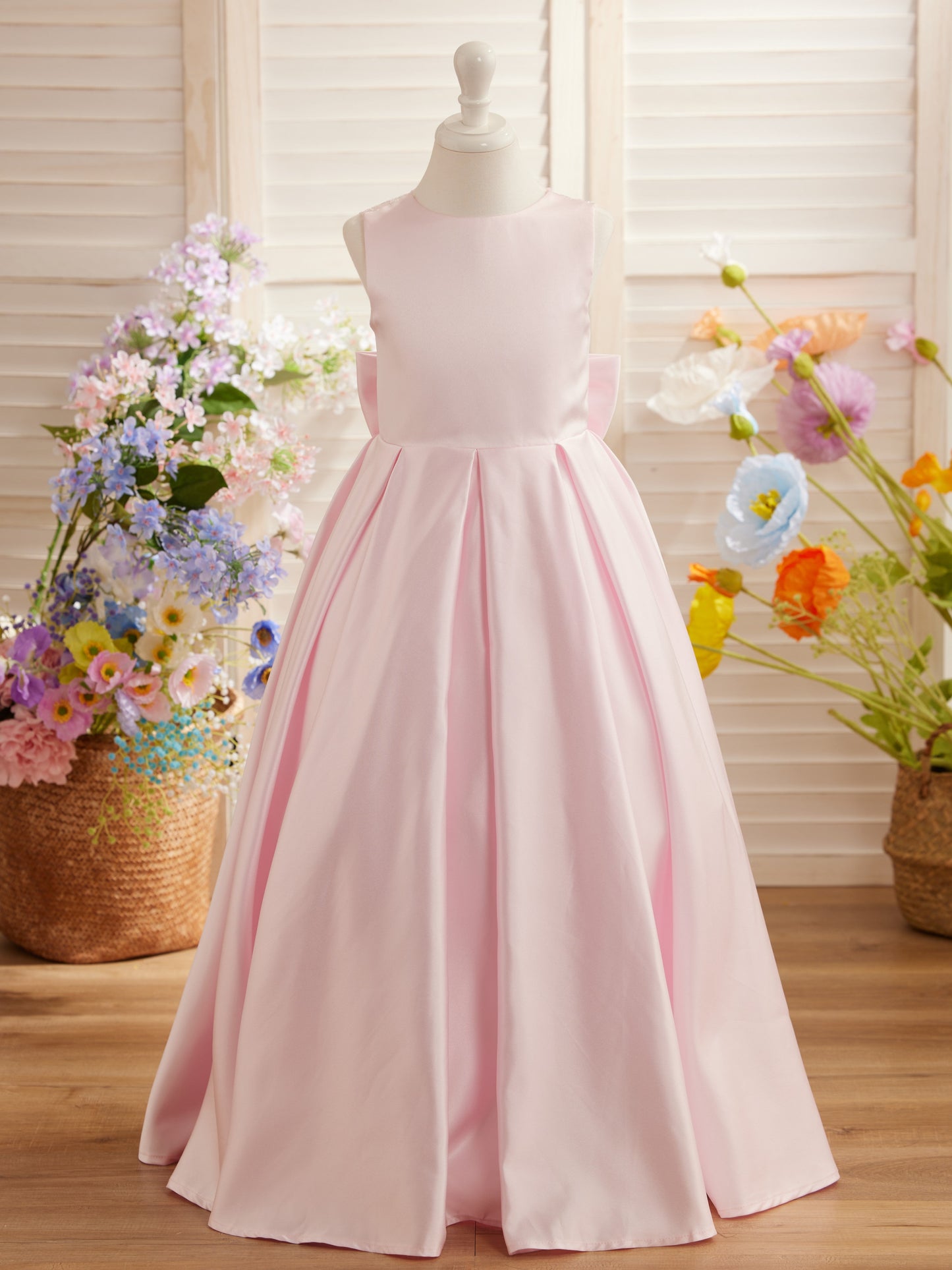 Robe de demoiselle d'honneur de première communion en satin et dentelle coupe A-line 