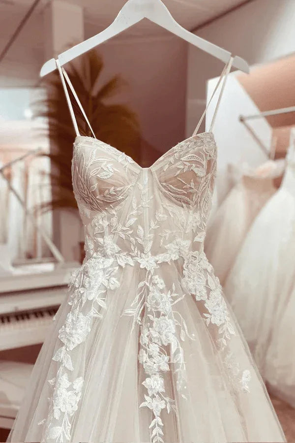 Abito da sposa in pizzo principessa Vestaglia nuziale 2024 Vestito con spalline sottili Strascico cappella Abito da sposa in tulle champagne
