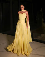 Customized Yellow Strapless Pleated Ruched Bodice Cape Elegant Fitted Flowy Maxi Skirt Party Dresses robes de soirée 2025