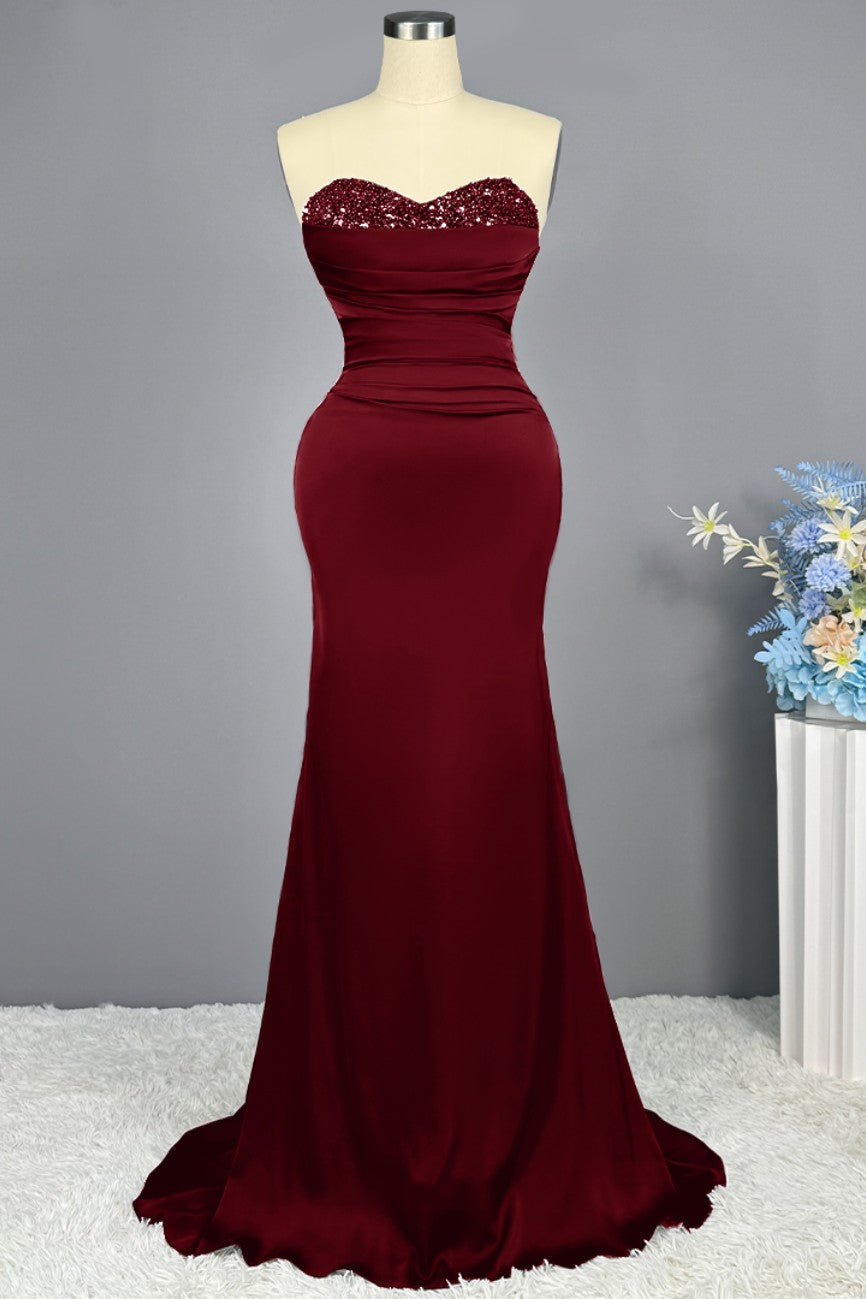 Vestido longo de baile de finalistas sem mangas com decote coração bordado a lantejoulas