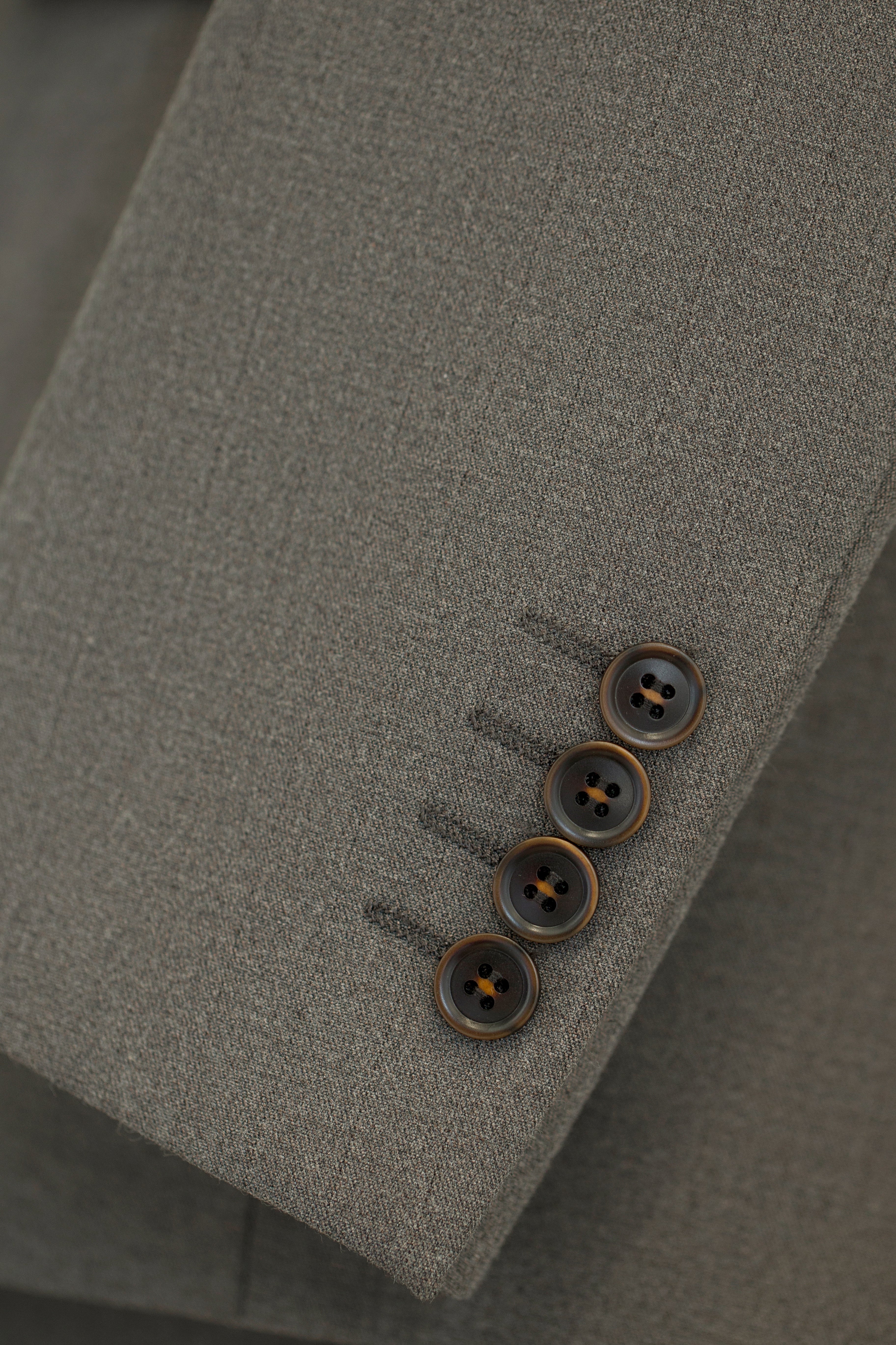 Costume trois pièces en laine gris taupe uni pour marié et affaires