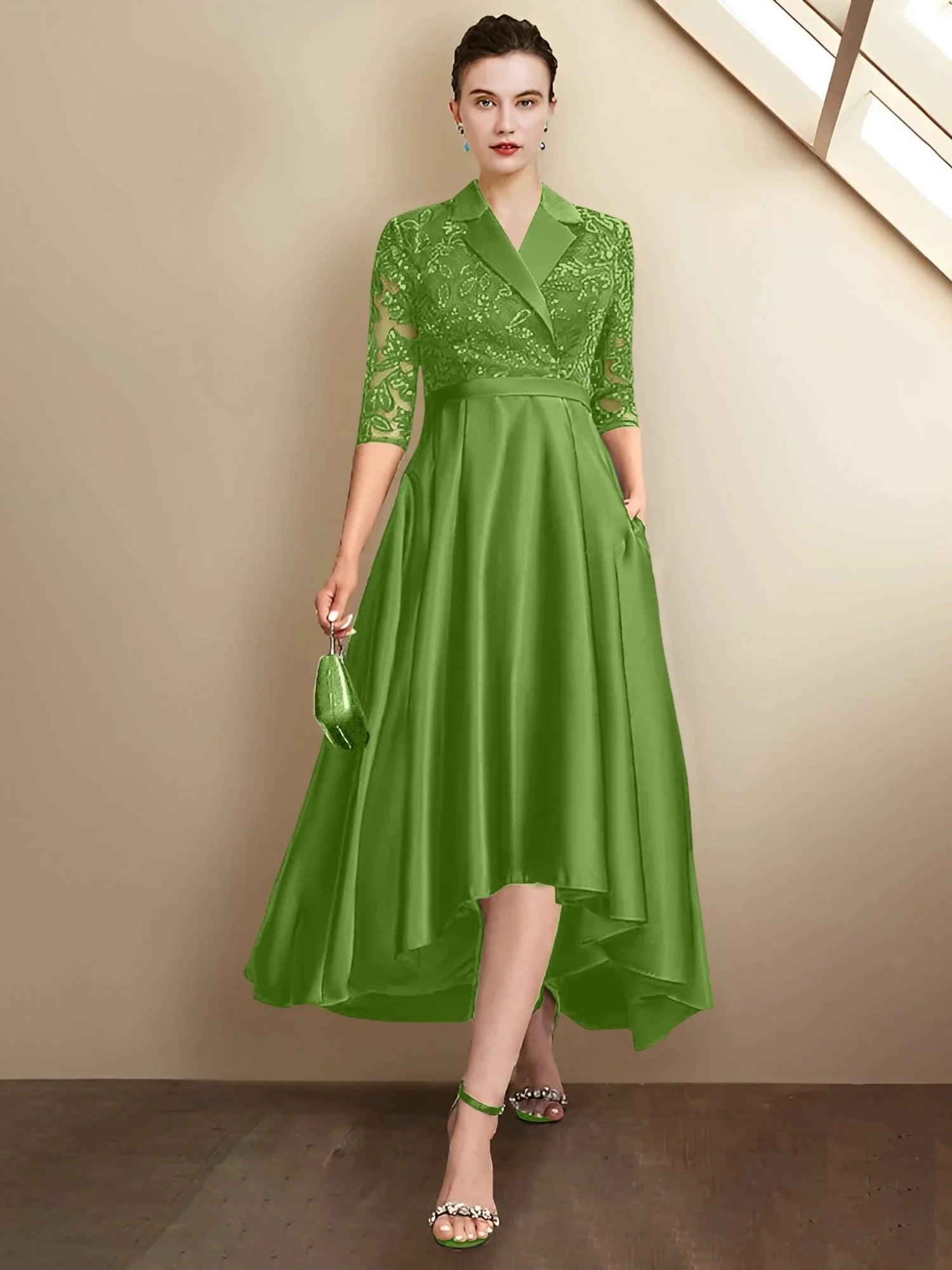 Abiti da madre della sposa a guaina/colonna con scollo a V e lunghezza tè