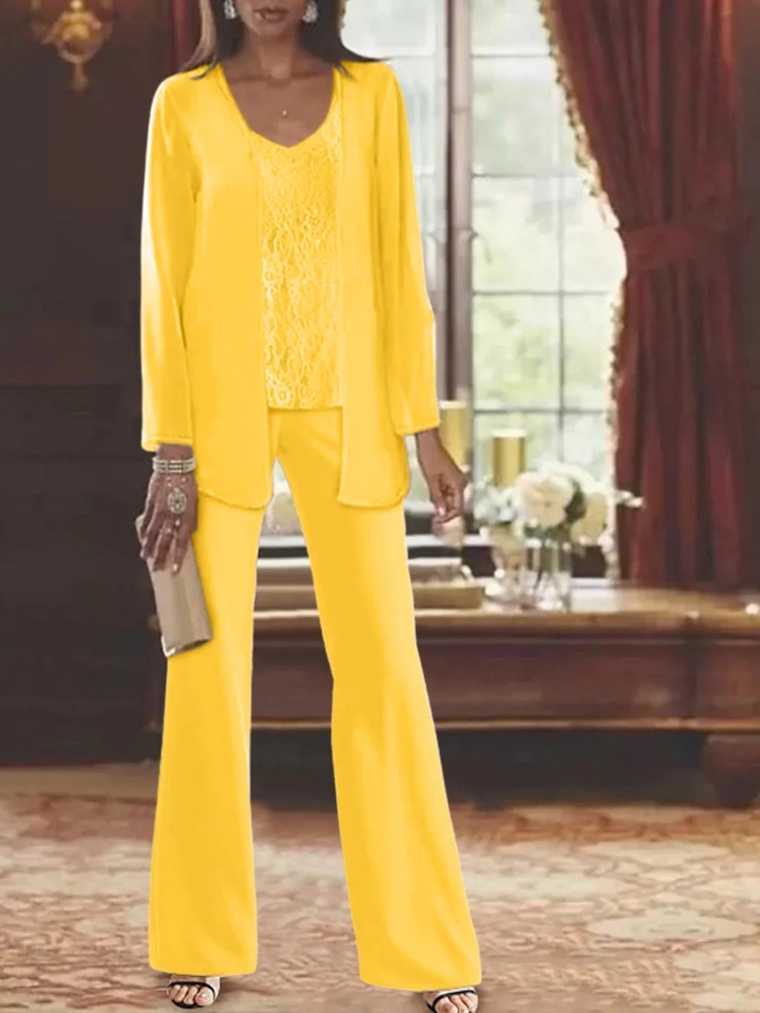 بدلات بنطلون من الشيفون لأم العروس مع سترة