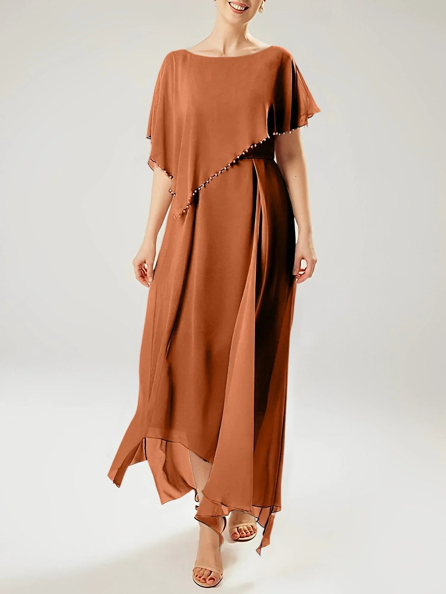 Robe fourreau/colonne à manches courtes pour la mère de la mariée avec pompon