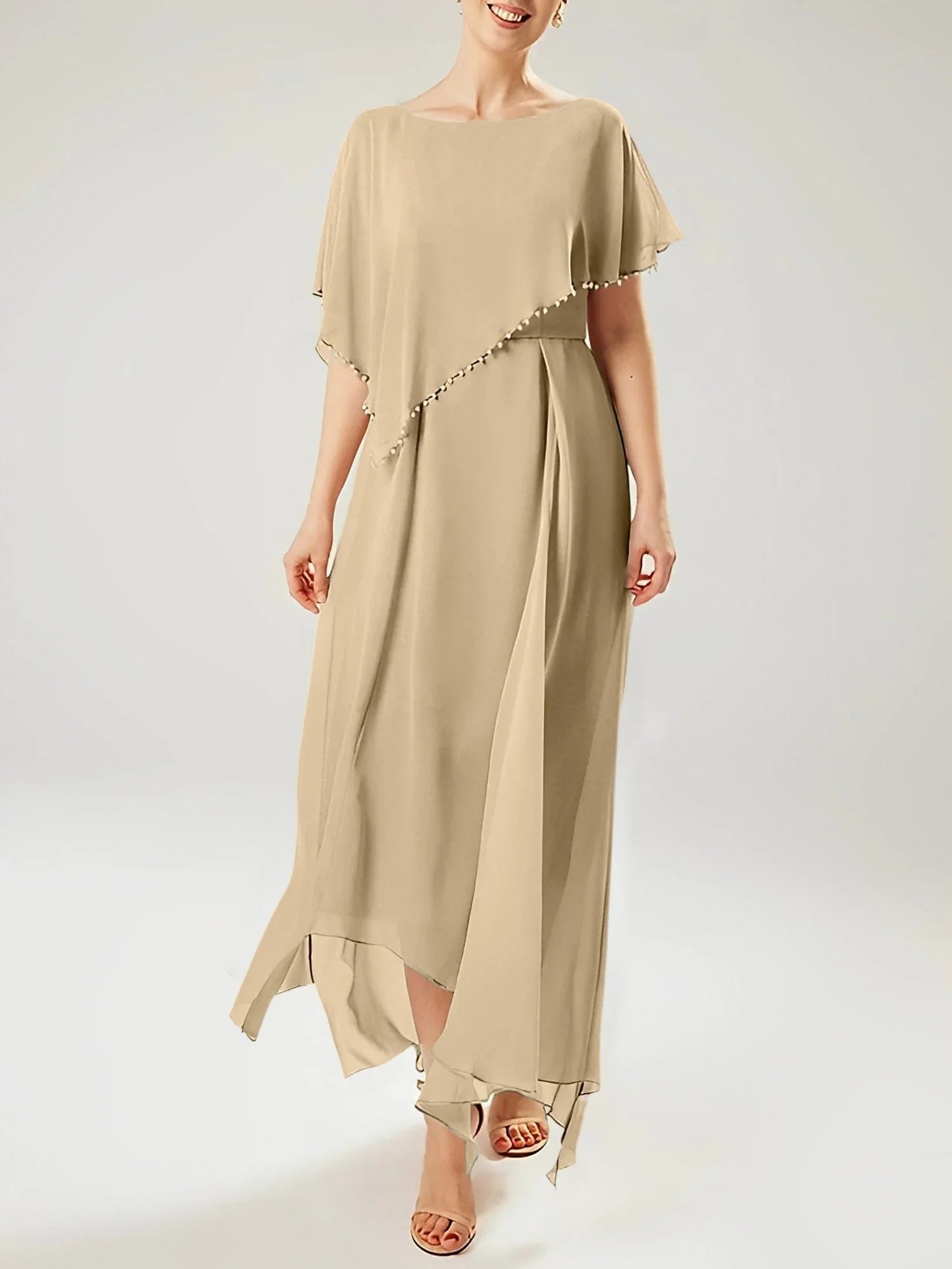 Robe fourreau/colonne à manches courtes pour la mère de la mariée avec pompon