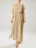 Abito a guaina/colonna con scollo a barca e maniche corte per madre della sposa con nappina