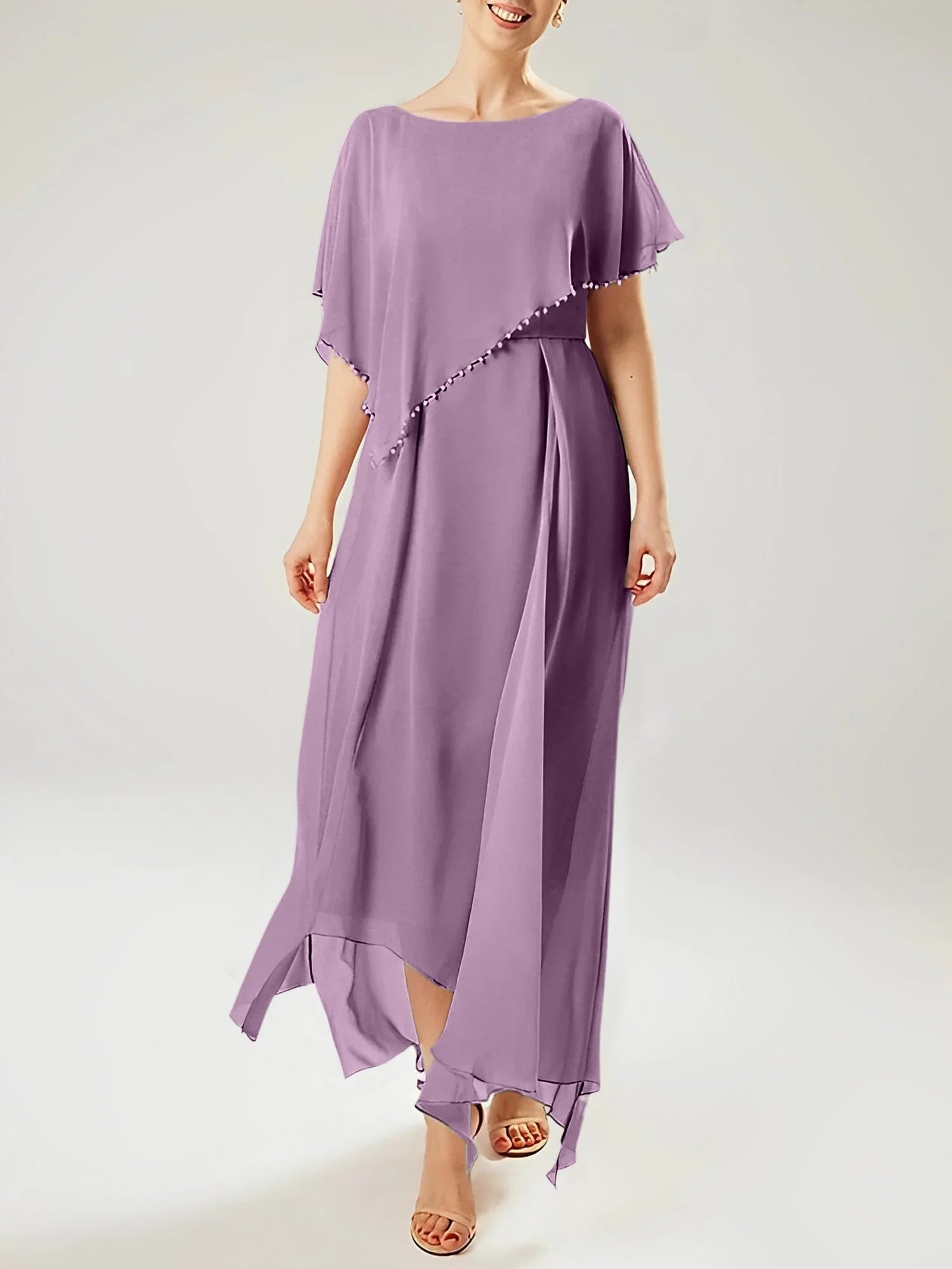 Robe fourreau/colonne à manches courtes pour la mère de la mariée avec pompon