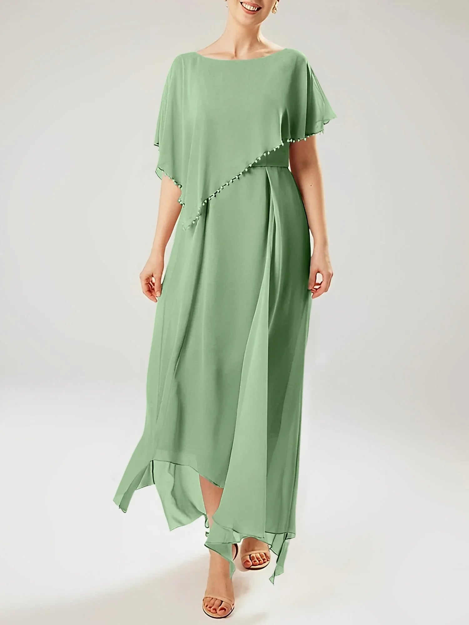 Robe fourreau/colonne à manches courtes pour la mère de la mariée avec pompon