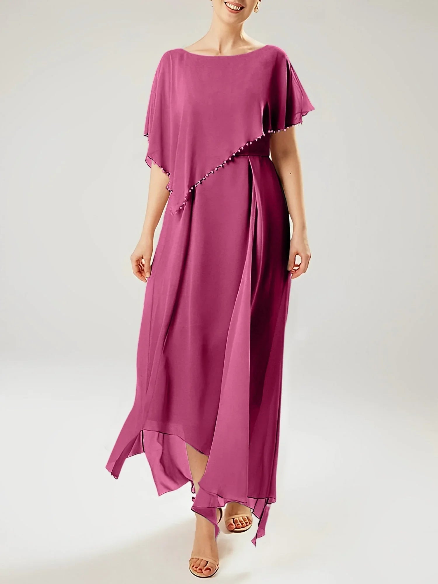 Robe fourreau/colonne à manches courtes pour la mère de la mariée avec pompon