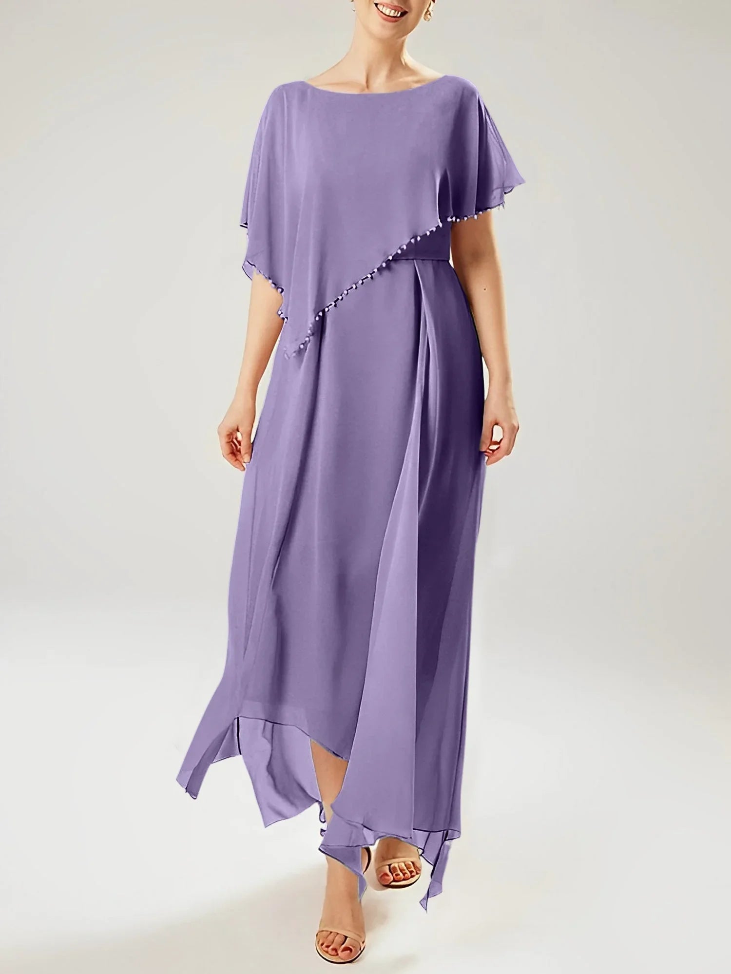 Robe fourreau/colonne à manches courtes pour la mère de la mariée avec pompon