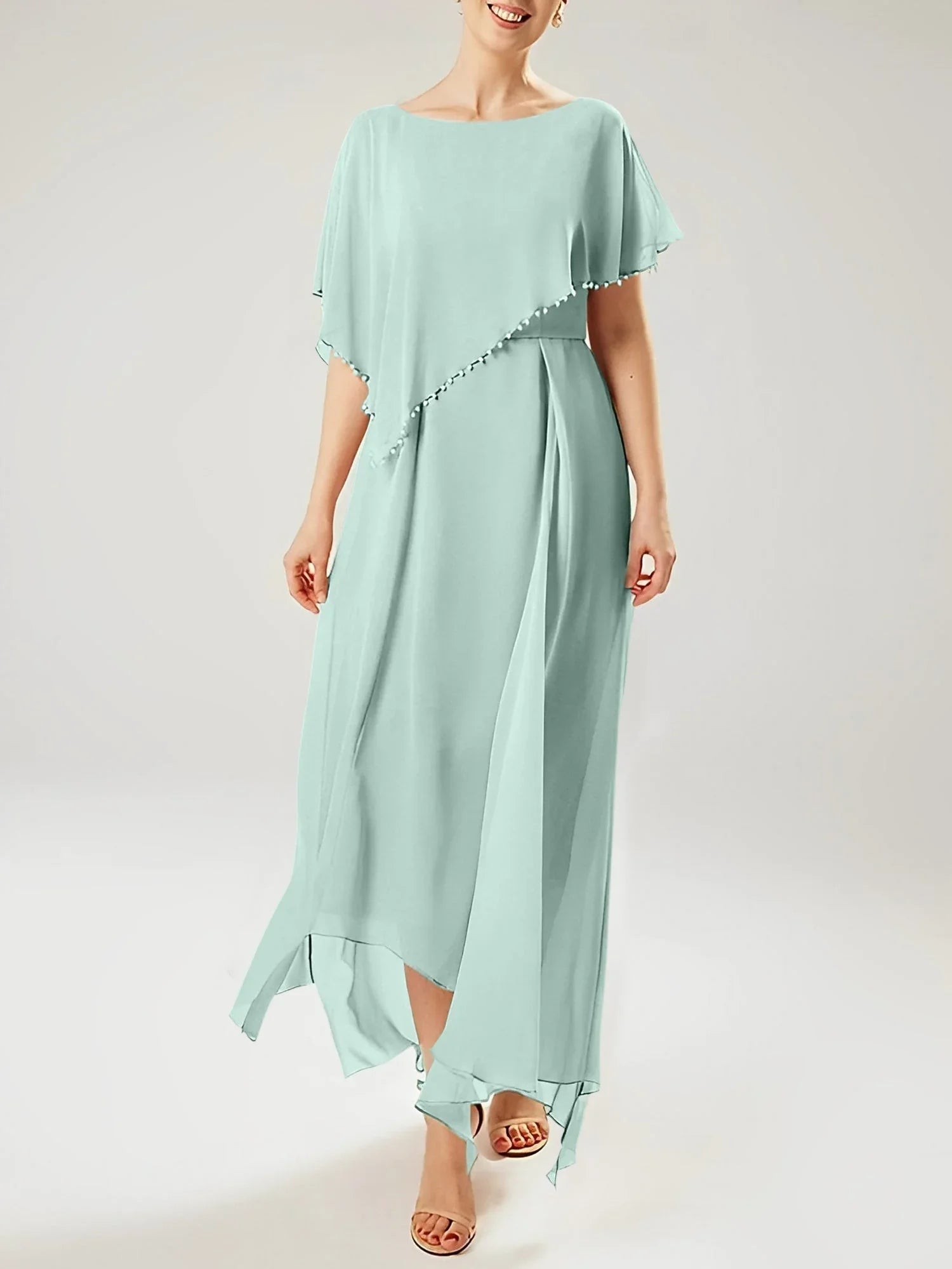 Robe fourreau/colonne à manches courtes pour la mère de la mariée avec pompon