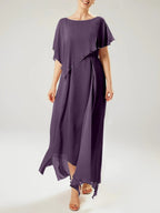 Abito a guaina/colonna con scollo a barca e maniche corte per madre della sposa con nappina