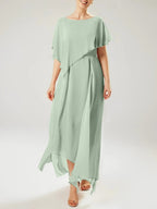 Abito a guaina/colonna con scollo a barca e maniche corte per madre della sposa con nappina