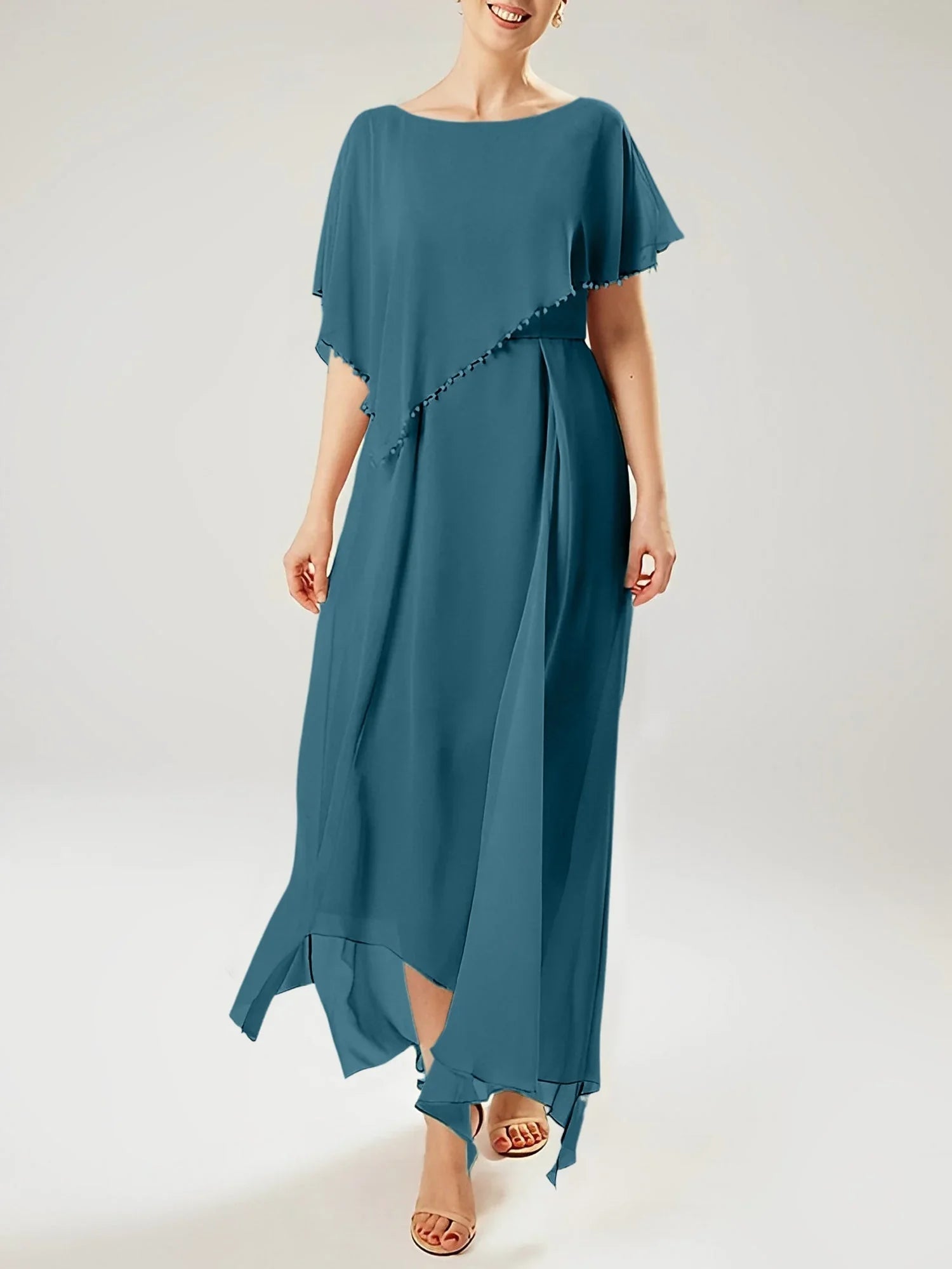 Robe fourreau/colonne à manches courtes pour la mère de la mariée avec pompon