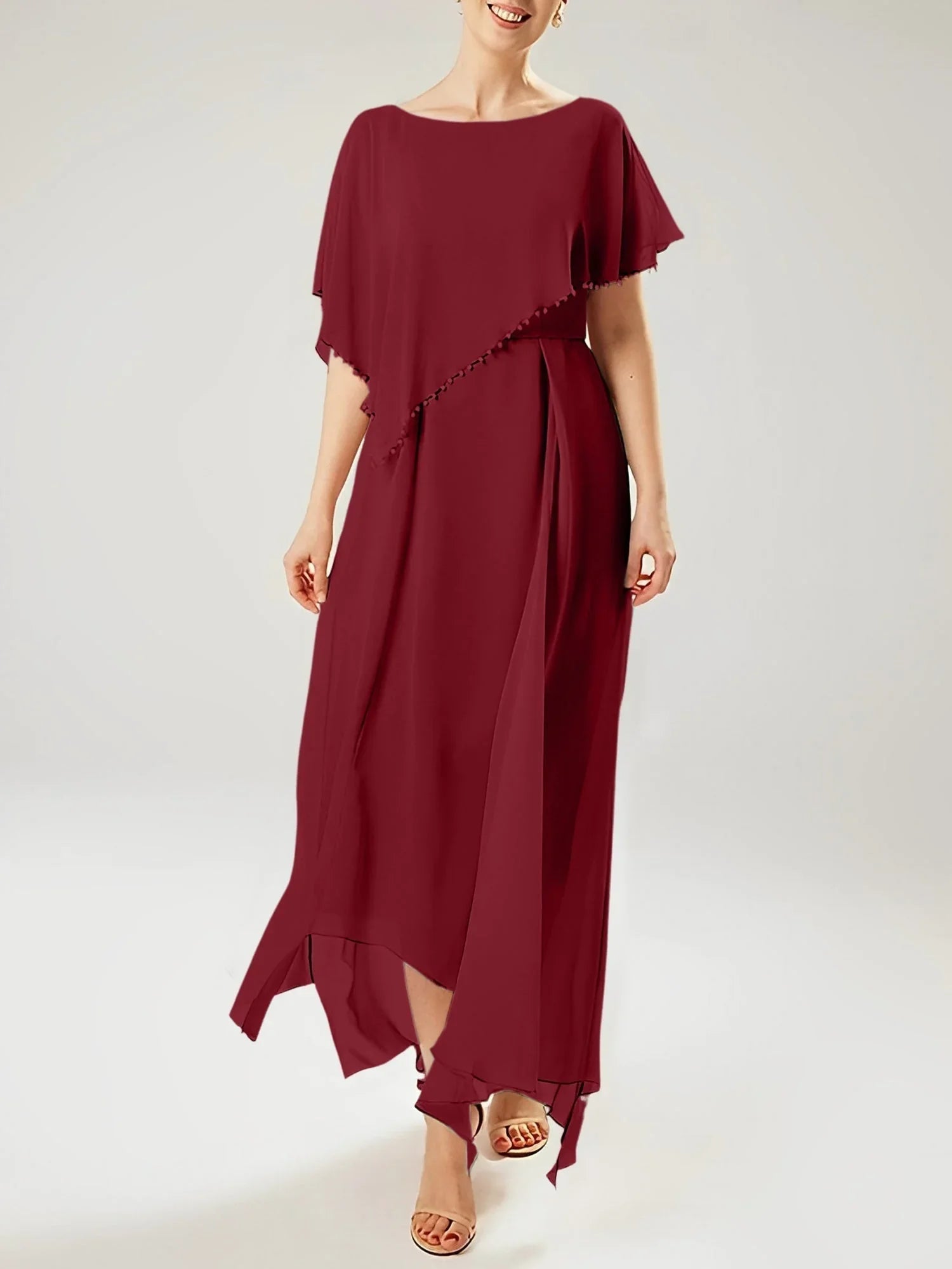 Robe fourreau/colonne à manches courtes pour la mère de la mariée avec pompon