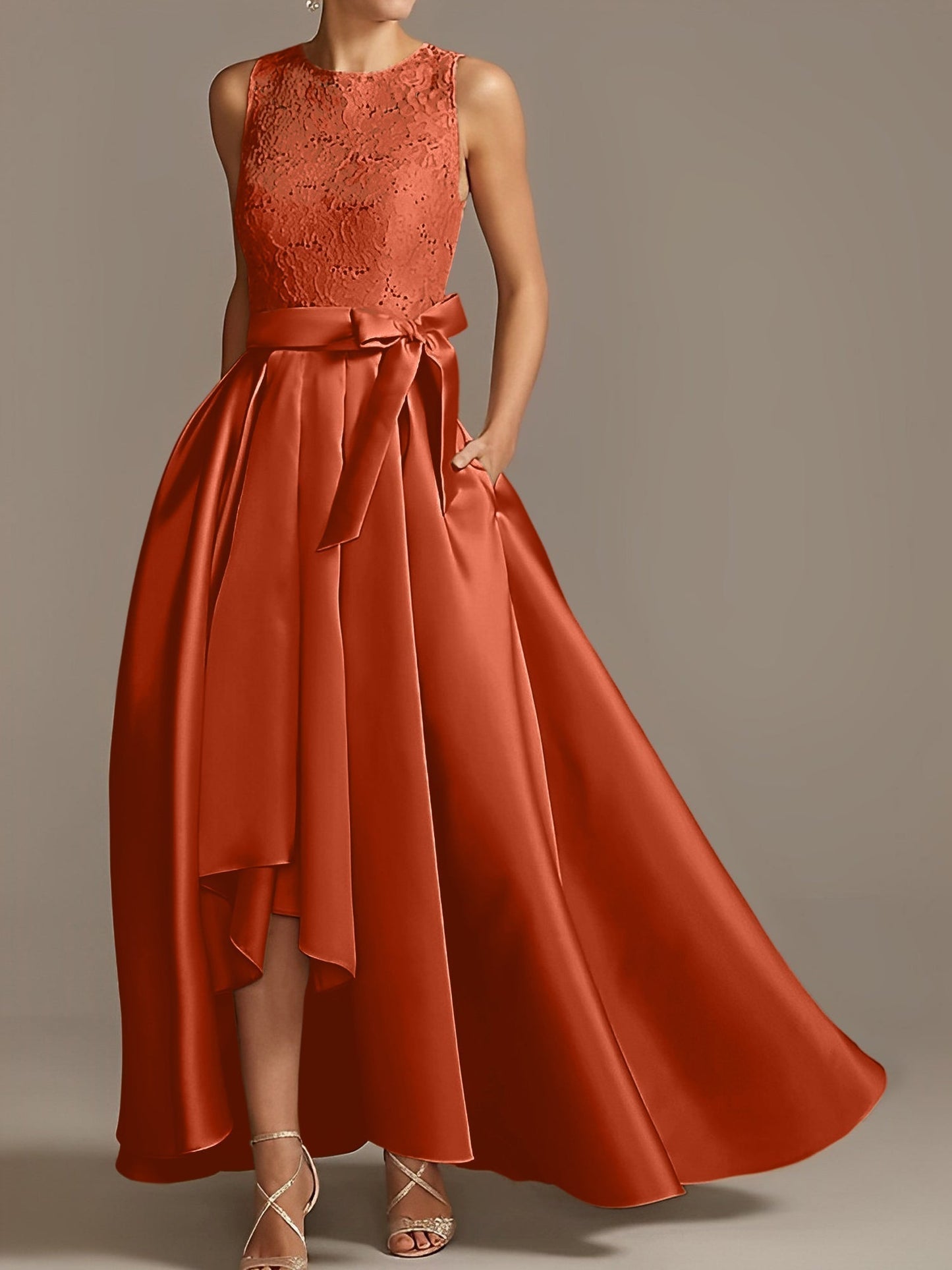 Vestidos de madre de la novia de corte A/princesa, sin mangas, con escote joya y encaje plisado 
