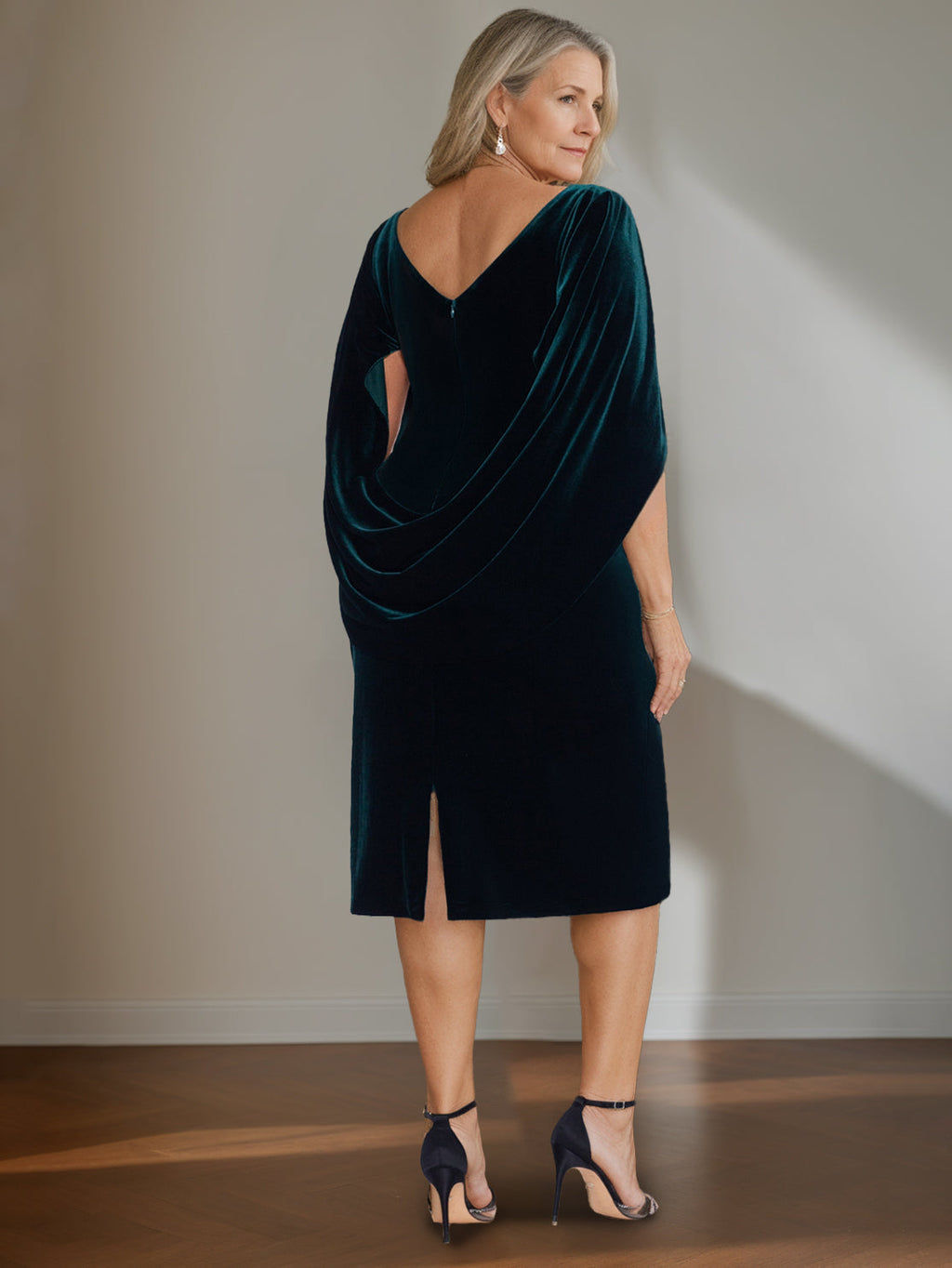 Plus Size Velvet Mother Of The Bride Dress A Line Scoop Neck With Ruffled Hem