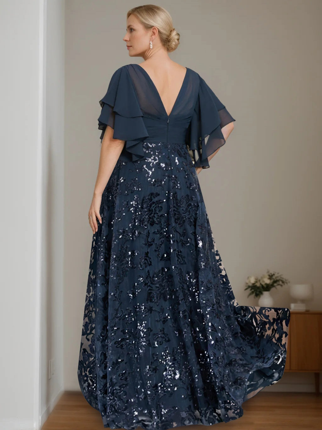 Plus Size V-Neck A-Line Floor-Length Mother Of The Bride Dress With Sequins
