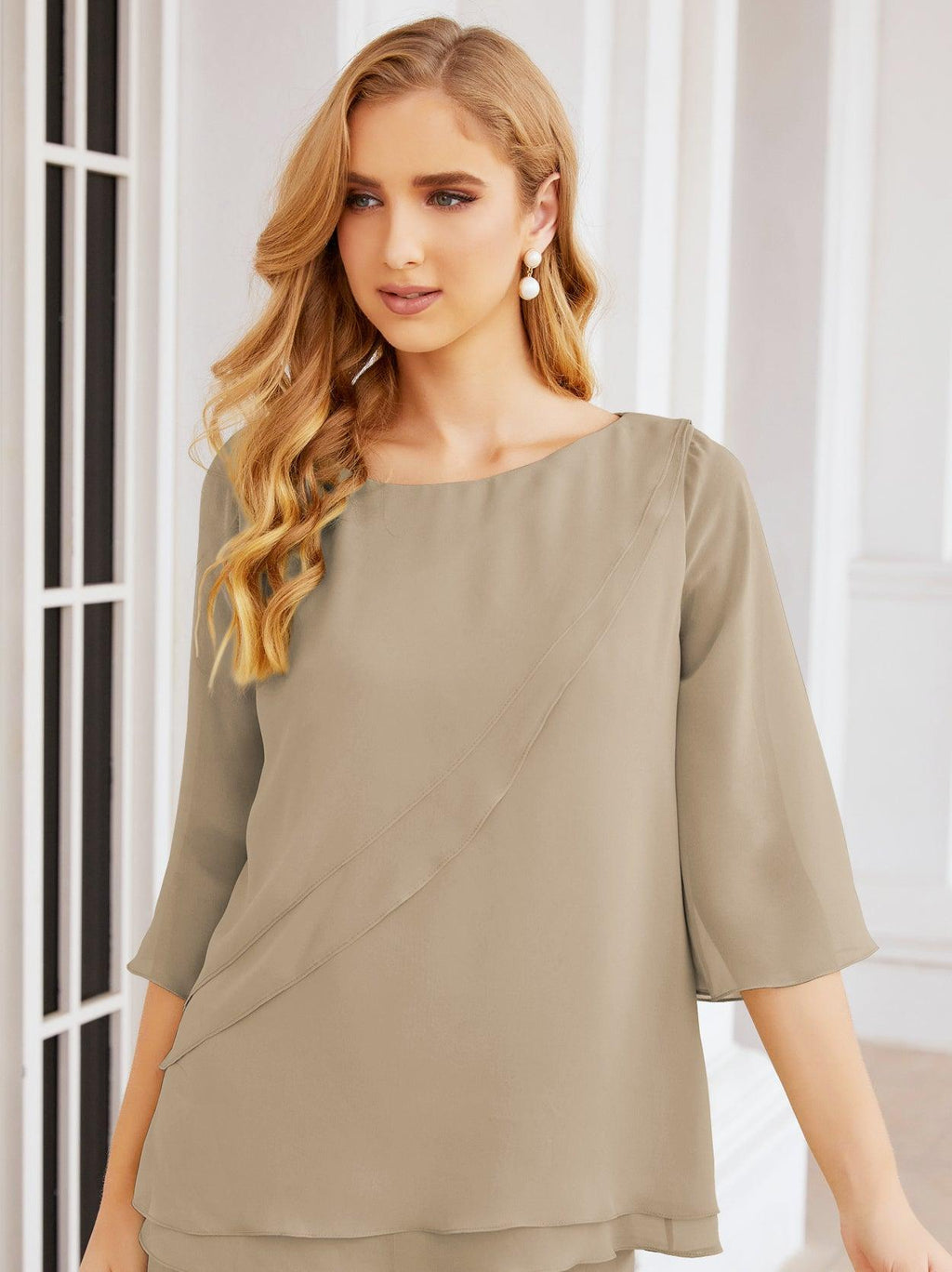Robe de mariée élégante pour la mère de la mariée en deux pièces, tailleur pantalon grande taille à volants superposés, peignoir argenté 28064
