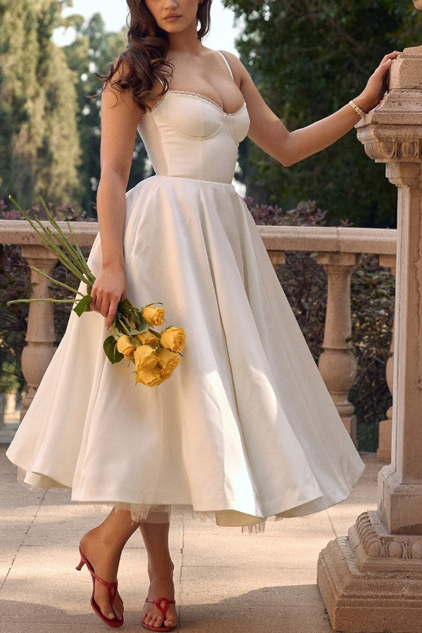 Robe maxi tutu sans manches à col en V avec bretelles