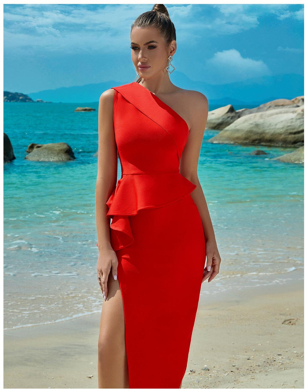 Bandage-Kleid, Abendkleid – One-Shoulder-Partykleid mit Rüschen und Schlitz für den Sommer 