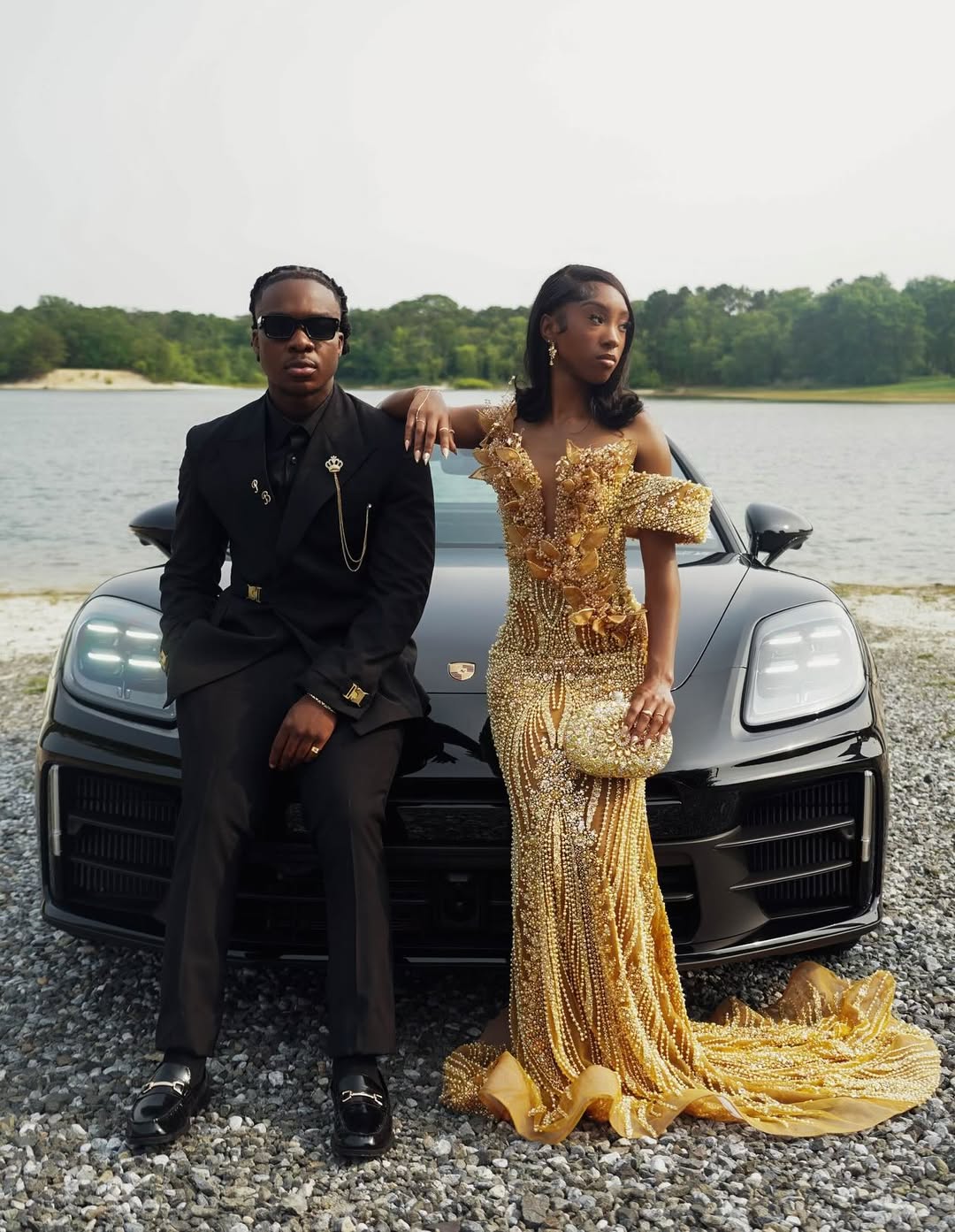 Sparkling Gold V-Neck Off-The-Shoulder Mermaid Prom Dress With Pearl Beading