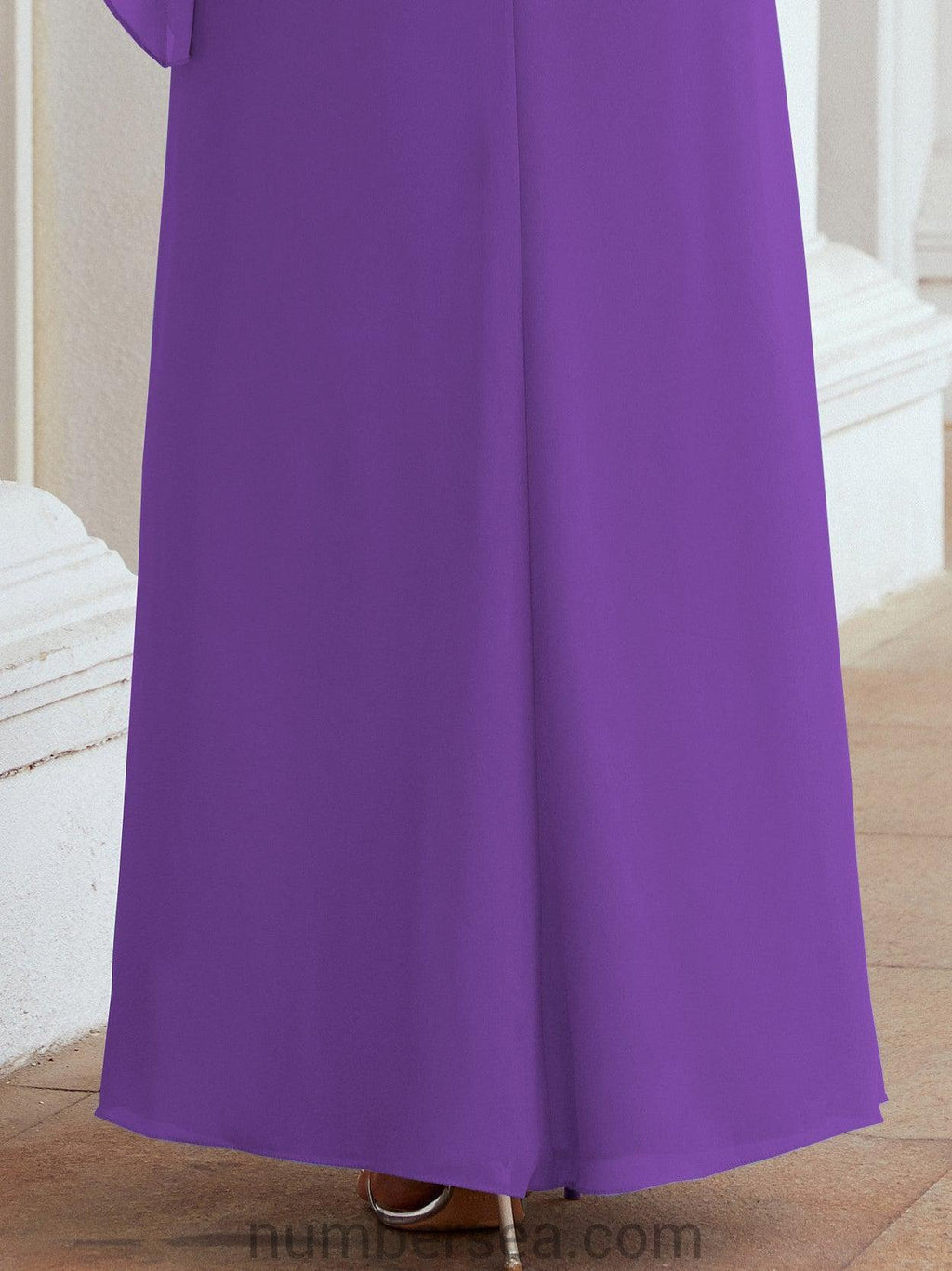Robe de soirée formelle longue pour mère de la mariée avec cape à volants 28026
