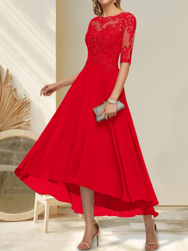 Robe de mère de la mariée en mousseline et dentelle, ligne A, col bateau illusion, asymétrique, ornée de perles et de paillettes