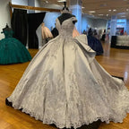 فستان كوينسنييرا فاخر باللون الفضي بدون أكتاف، فستان كرة فضي Y1157