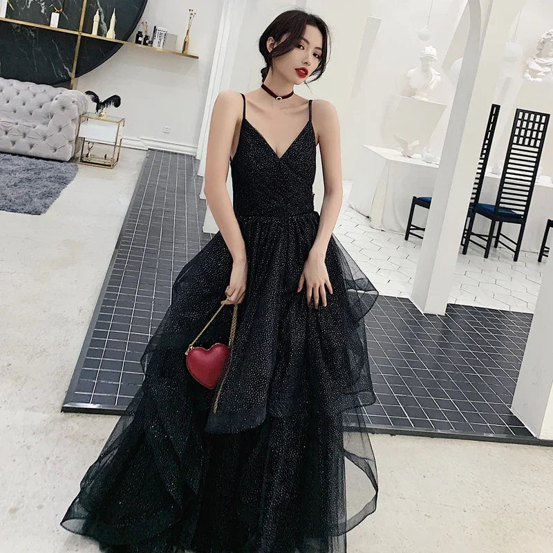 Abito da sera in tulle nero con paillettes da ballo Y1021