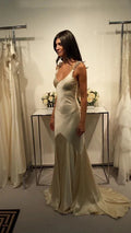 Vestido de noite longo em cetim com decote em V elegante, estilo sereia, com bordados Y7941