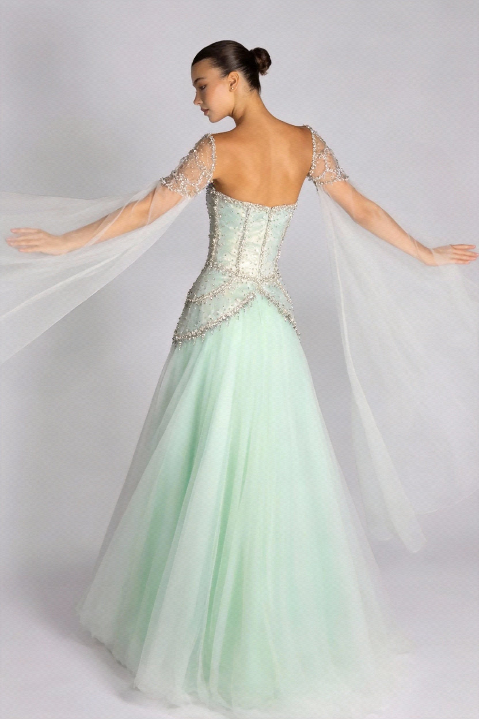 Long Sleeves Sweetheart A Line Prom Dress With Pleated Beading 70 Colors