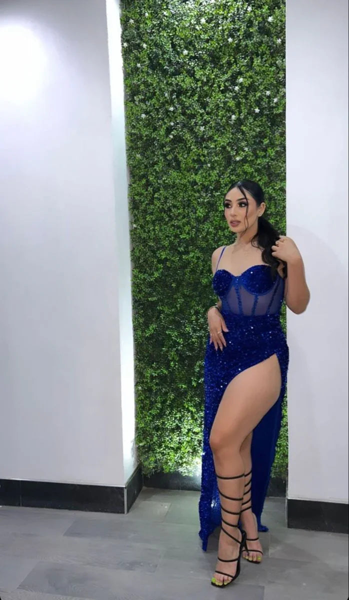 Königsblaue Ballkleider Sexy Glitzernde Funkelnde Spaghettiträger Herzausschnitt Meerjungfrau Lange Seitenschlitz Illusions-Abendkleider Y4162