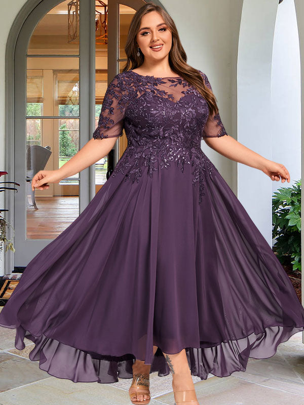 Robe de mère de la mariée en mousseline et dentelle asymétrique illusion à encolure dégagée, coupe en A, ornée de paillettes