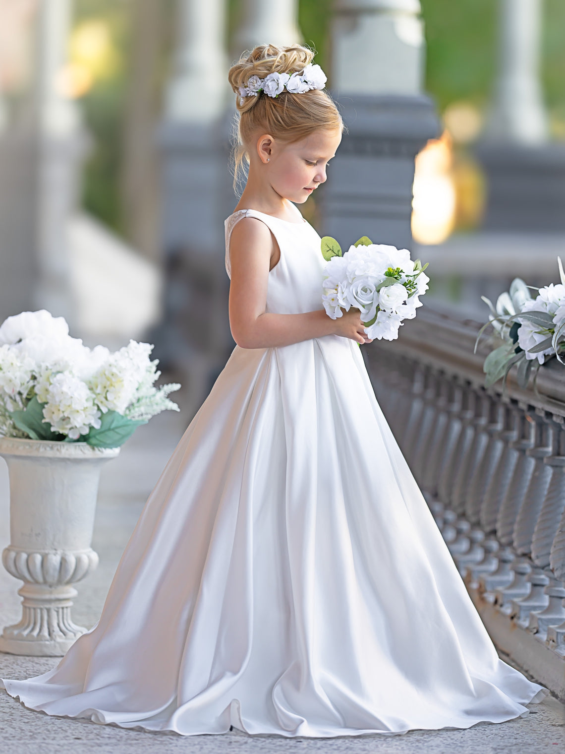 Robe de demoiselle d'honneur de première communion en satin et dentelle coupe A-line 