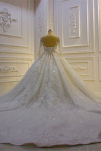 Chic Beading Lace Appliques Ball Gown Wedding Dress With Church Train Sleeves