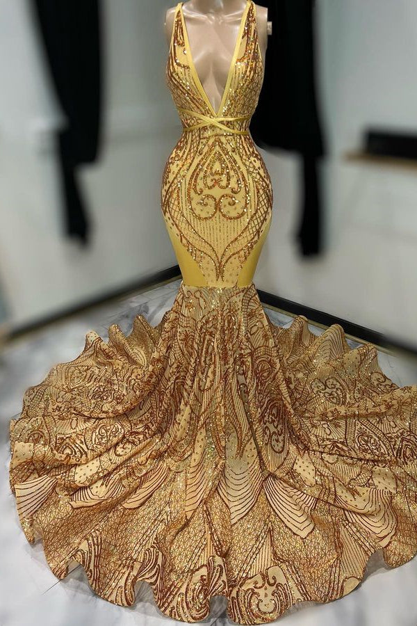 Vestido de Festa Sem Mangas com Lantejoulas Douradas Escuras, Decote em V e Aplicações, Ombros Descobertos