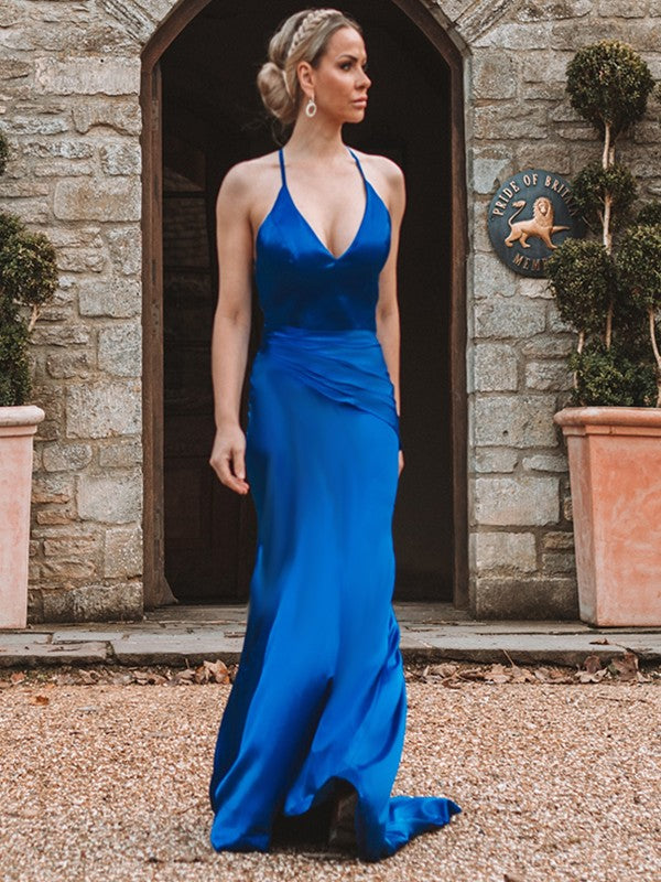 Abito da sera sirena senza schienale con spalline sottili a spaghetto e scollo a V Regal Sapphire