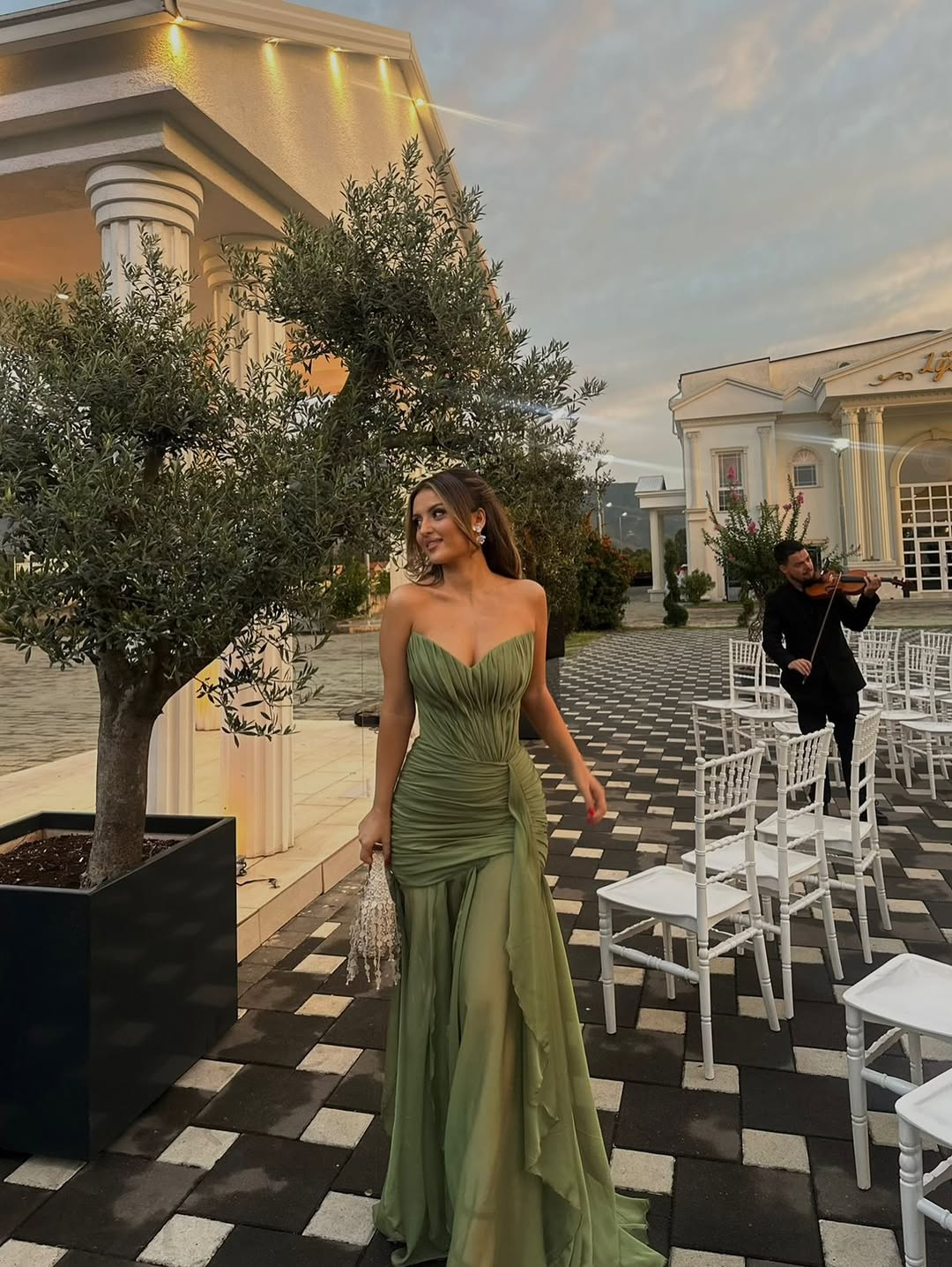 Elegant Strapless V Neck Sleeveless Long Prom Dress With Pleated Ruffle