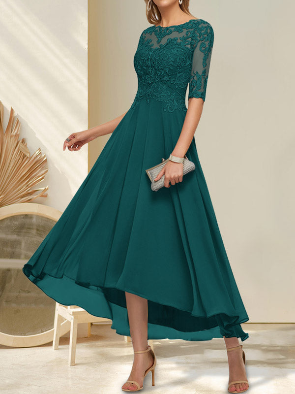 Robe de mère de la mariée en mousseline et dentelle, ligne A, col bateau illusion, asymétrique, ornée de perles et de paillettes