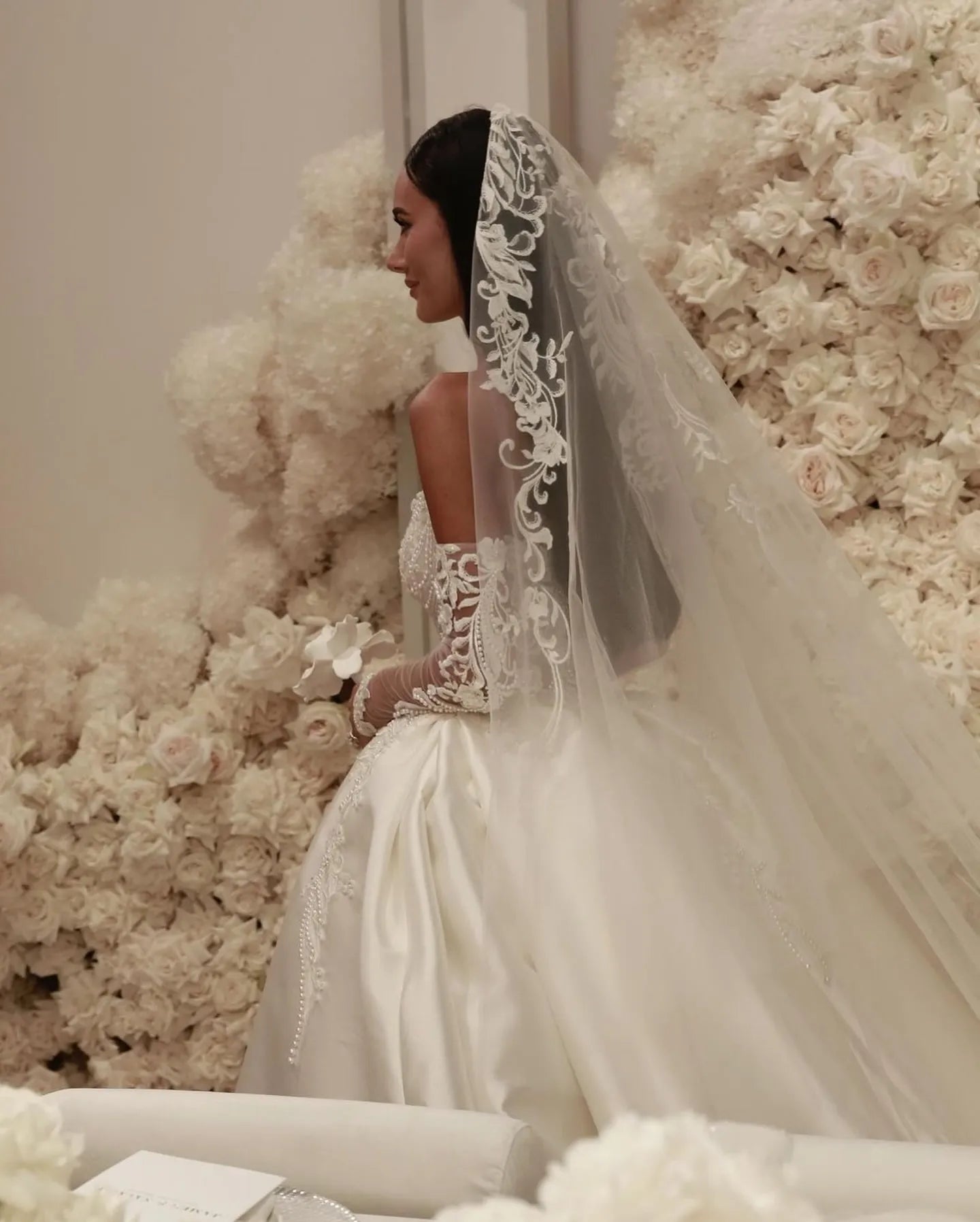 Arabic Lace Saudi Ball Gown Wedding Dress Strapless Pearls Satin Dubai Plus Size
