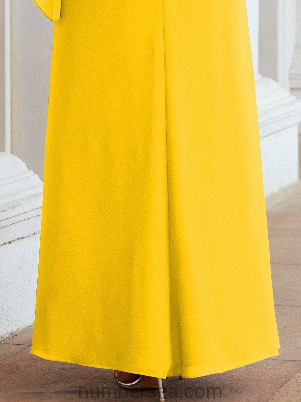 Robe de soirée formelle longue pour mère de la mariée avec cape à volants 28026