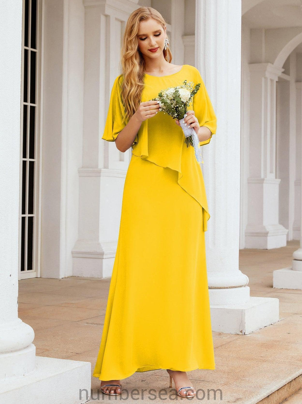 Robe de soirée formelle longue pour mère de la mariée avec cape à volants 28026