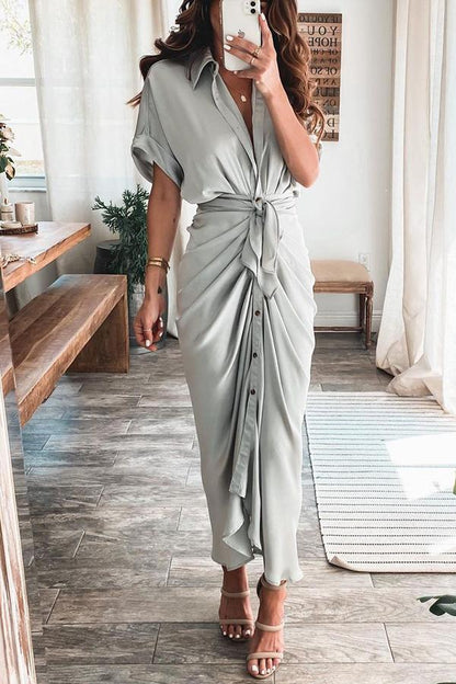 Tolles drapiertes Satinkleid im Button-Down-Stil 
